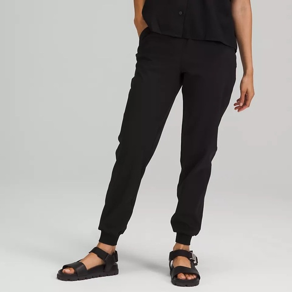 Lululemon Stretch High Rise Jogger Full Length size 2 black activewear travel - Picture 2 of 14